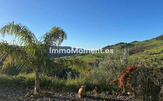 Resale - Villa - Inland  - Alora