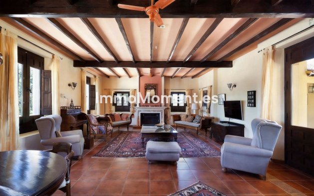 Reventa - Casa de campo - Interior  - Almogía