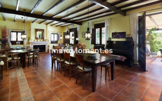 Reventa - Casa de campo - Interior  - Almogía