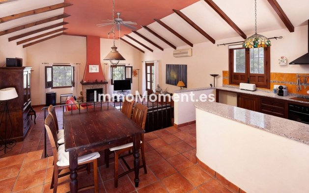 Reventa - Casa de campo - Interior  - Almogía