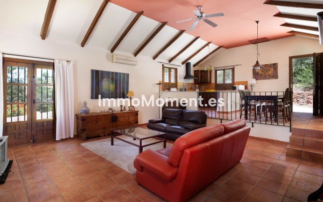 Reventa - Casa de campo - Interior  - Almogía