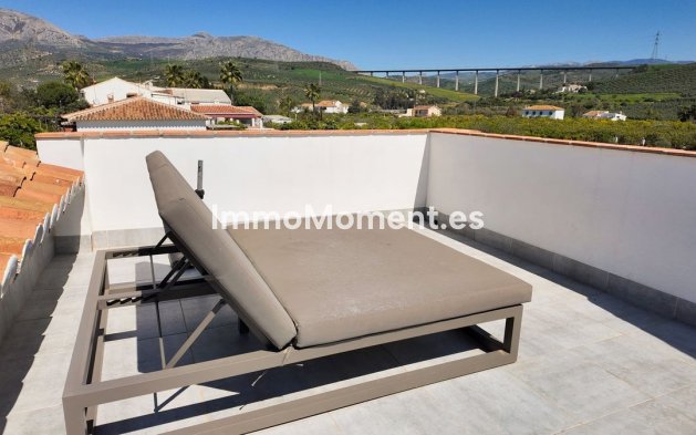 Reventa - Casa de campo - Interior  - Alora