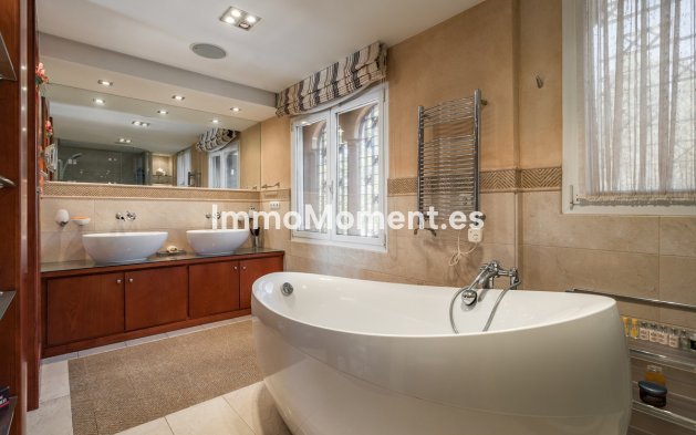 Wiederverkauf - Villa - Estepona  - New Golden Mile