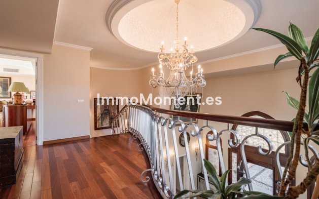 Wiederverkauf - Villa - Estepona  - New Golden Mile