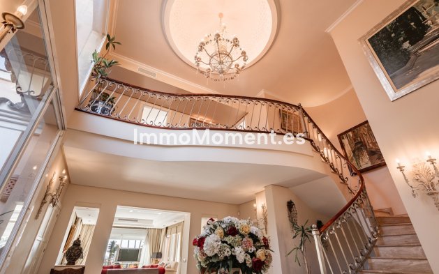 Wiederverkauf - Villa - Estepona  - New Golden Mile