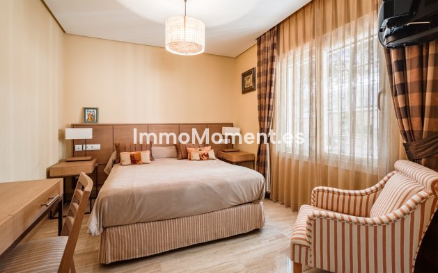 Wiederverkauf - Villa - Estepona  - New Golden Mile