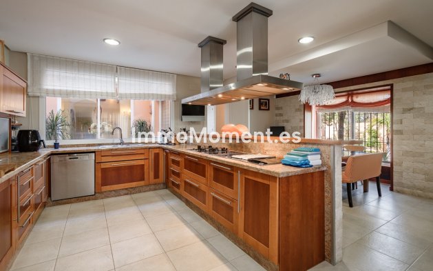 Wiederverkauf - Villa - Estepona  - New Golden Mile