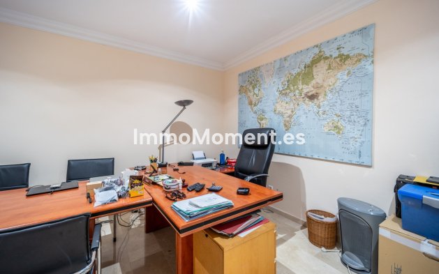 Wiederverkauf - Villa -   Inländisch - Istán