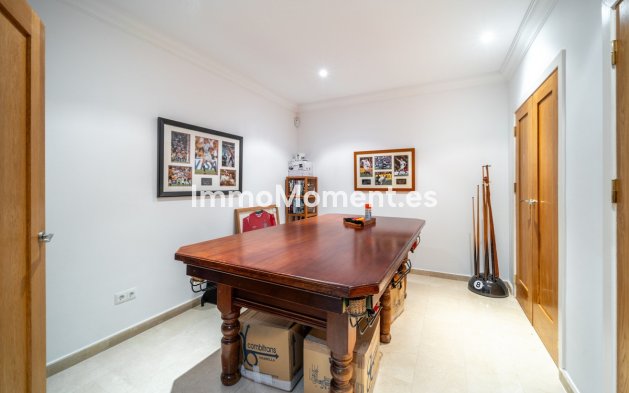 Wiederverkauf - Villa -   Inländisch - Istán