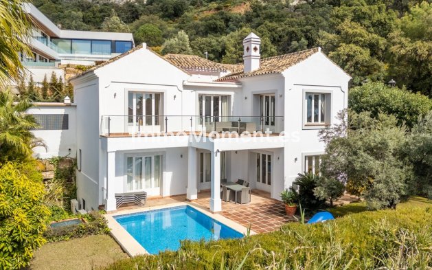 Wiederverkauf - Villa -   Inländisch - Istán