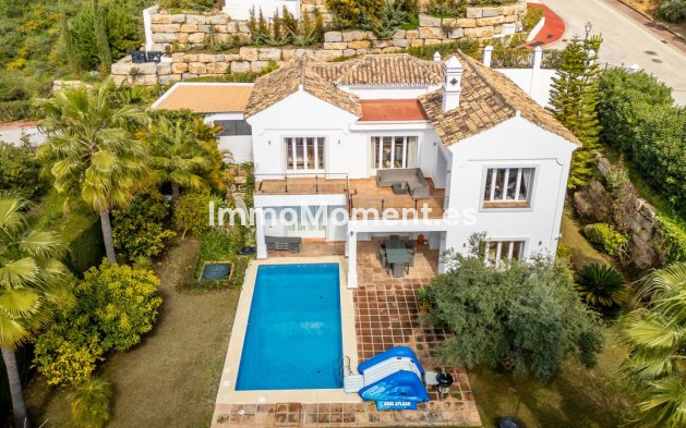 Wiederverkauf - Villa -   Inländisch - Istán