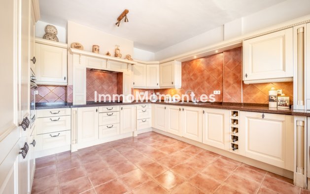 Wiederverkauf - Villa - Marbella - El Rosario