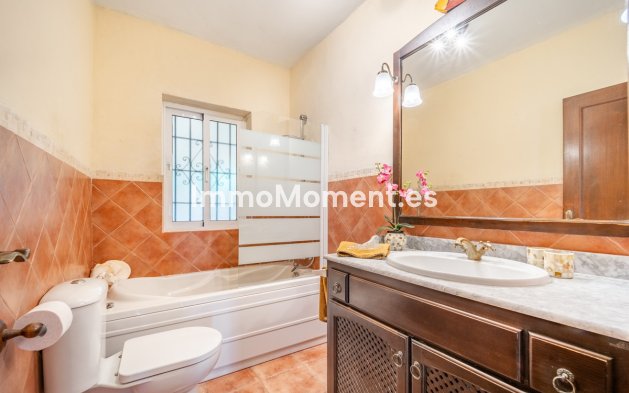 Wiederverkauf - Villa - Marbella - El Rosario