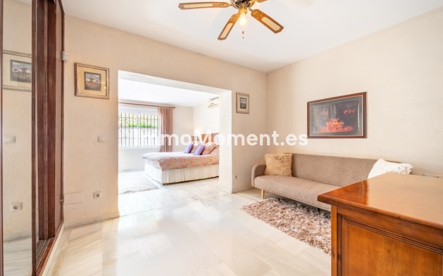 Wiederverkauf - Villa - Marbella - El Rosario