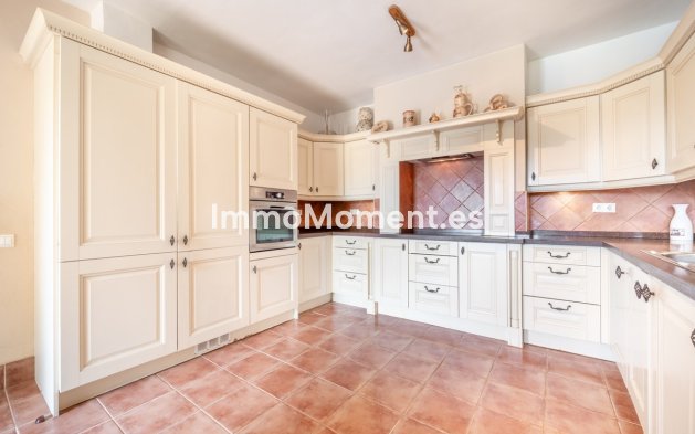 Wiederverkauf - Villa - Marbella - El Rosario