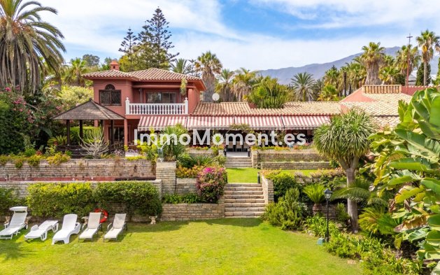 Resale - Villa - Estepona - Estepona Centro