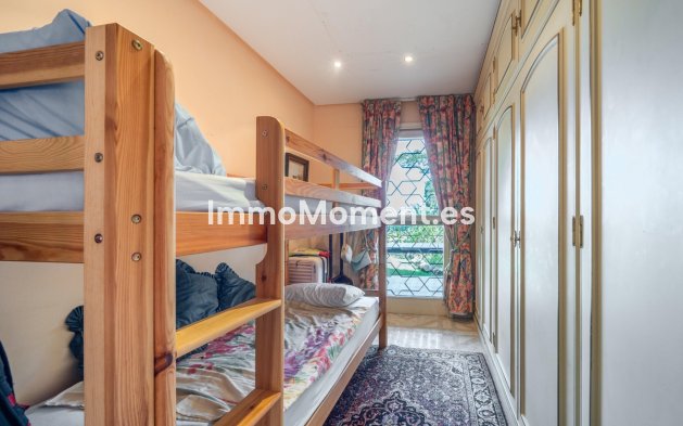 Resale - Villa - Estepona - Estepona Centro