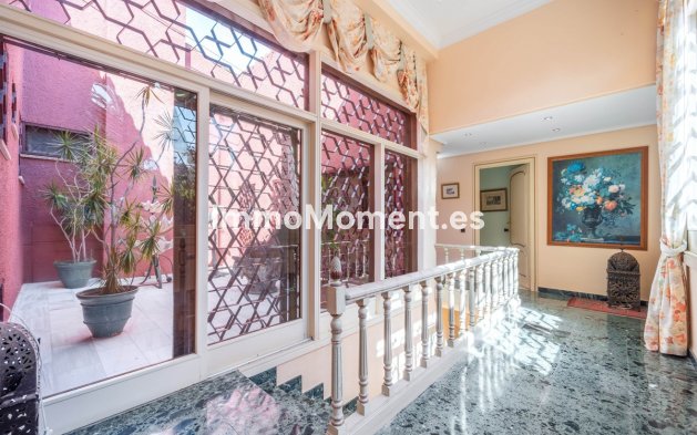 Resale - Villa - Estepona - Estepona Centro