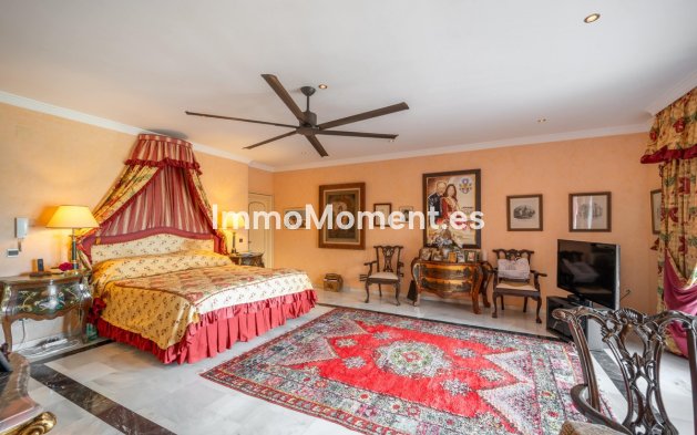 Resale - Villa - Estepona - Estepona Centro