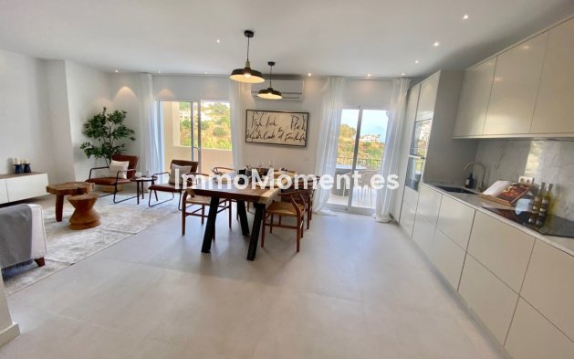 Resale - Apartment - Benahavís - La Quinta