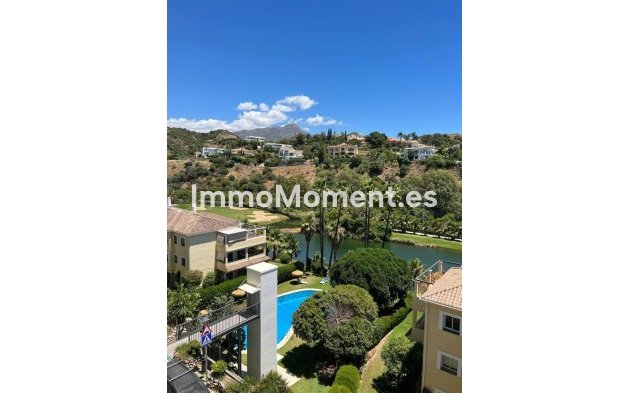 Resale - Apartment - Benahavís - La Quinta
