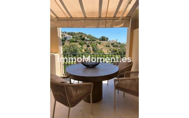 Resale - Apartment - Benahavís - La Quinta
