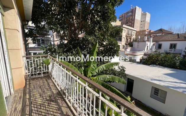 Resale - Villa - Denia - Denia Centro