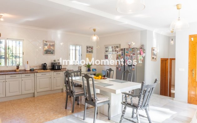 Bestaande woning - Villa - Estepona  - New Golden Mile