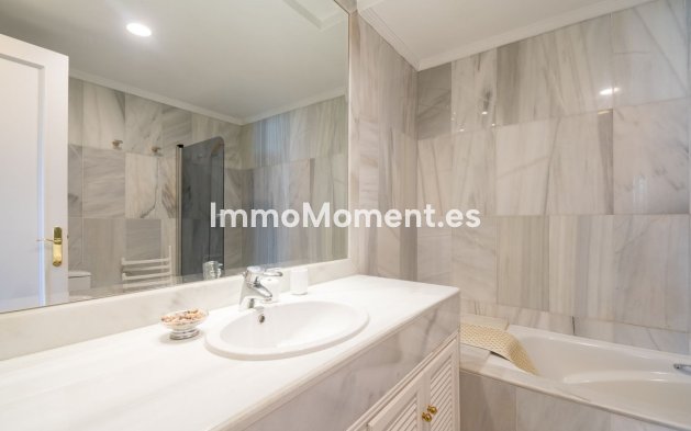 Wiederverkauf - Wohnung - Marbella - Nueva Andalucía