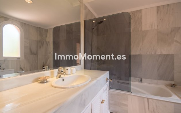 Wiederverkauf - Wohnung - Marbella - Nueva Andalucía