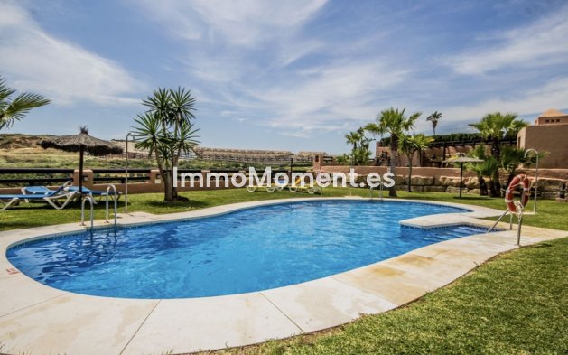 Resale - Apartment - Manilva - La Duquesa