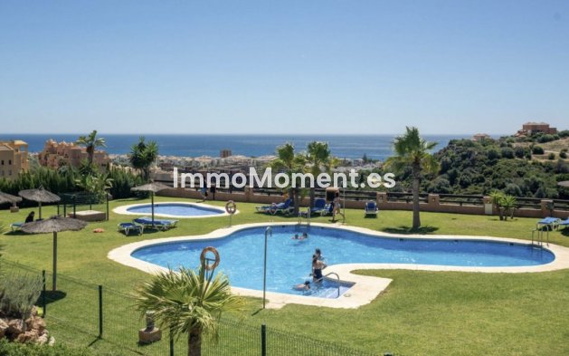 Resale - Apartment - Manilva - La Duquesa