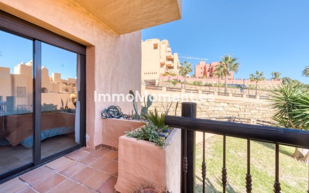 Resale - Apartment - Manilva - La Duquesa