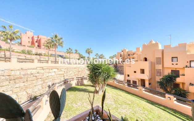 Resale - Apartment - Manilva - La Duquesa