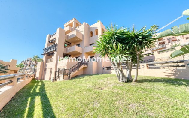 Resale - Apartment - Manilva - La Duquesa