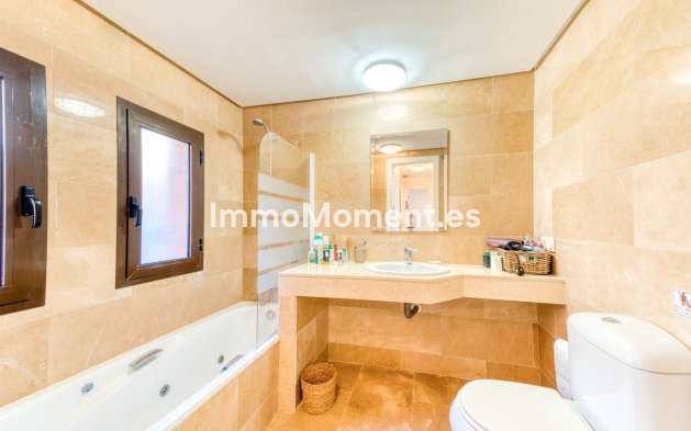 Resale - Apartment - Manilva - La Duquesa