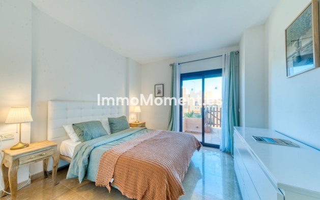 Resale - Apartment - Manilva - La Duquesa