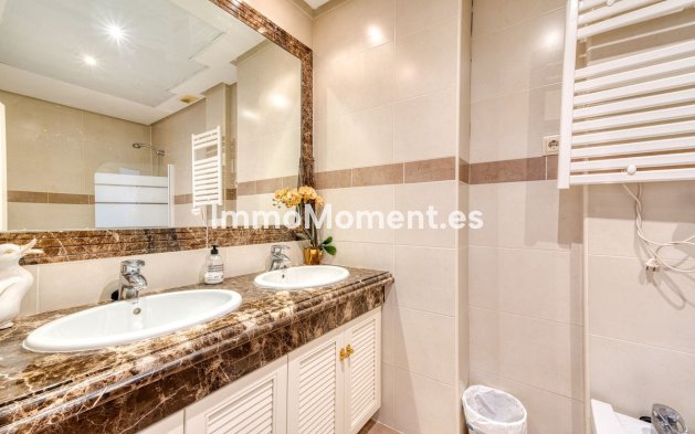 Revente - Maison mitoyenne - Estepona  - Estepona Centro