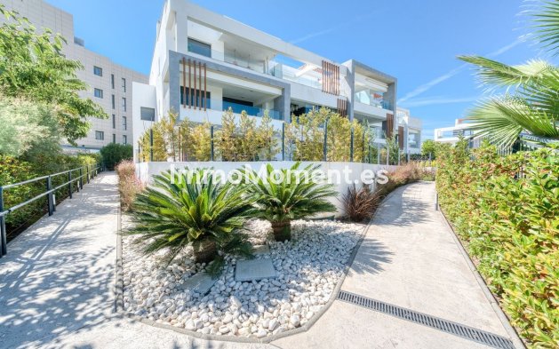 Reventa - Apartamento - Estepona  - Estepona Centro