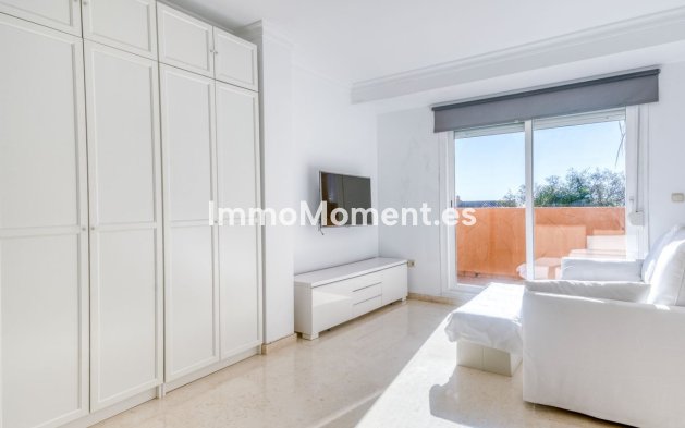 Resale - Apartment - Marbella - Elviria