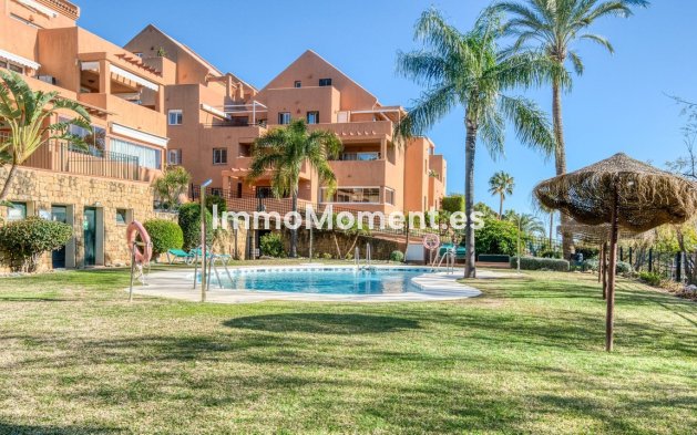 Resale - Apartment - Marbella - Elviria