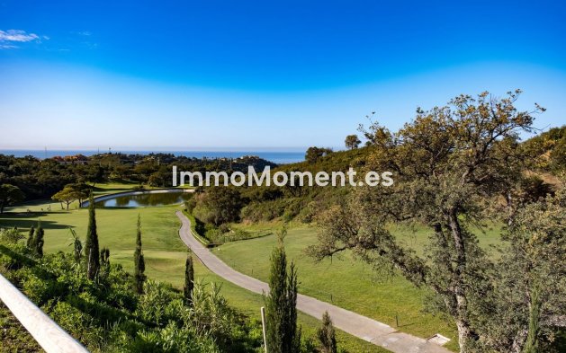 Resale - Apartment - Marbella - Elviria