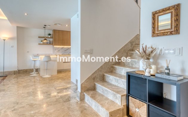 Resale - Villa - Marbella - Santa Clara