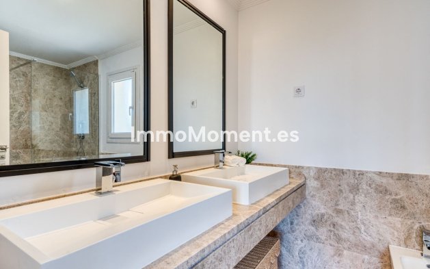 Resale - Villa - Marbella - Santa Clara