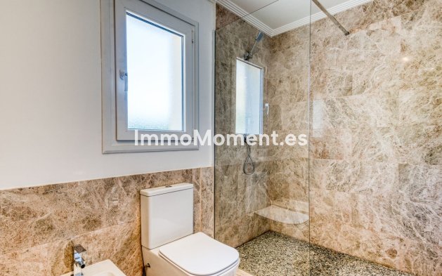 Resale - Villa - Marbella - Santa Clara