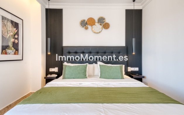 Resale - Villa - Marbella - Santa Clara