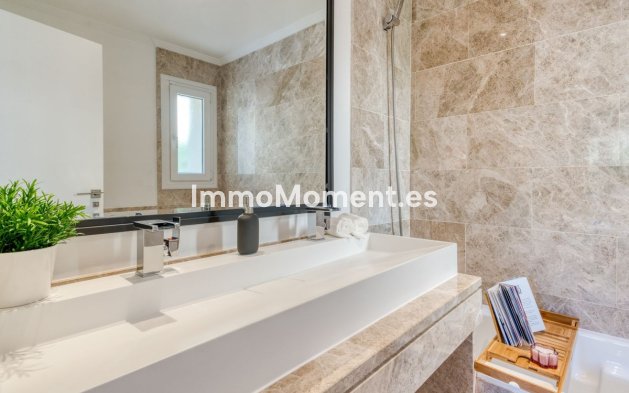 Resale - Villa - Marbella - Santa Clara