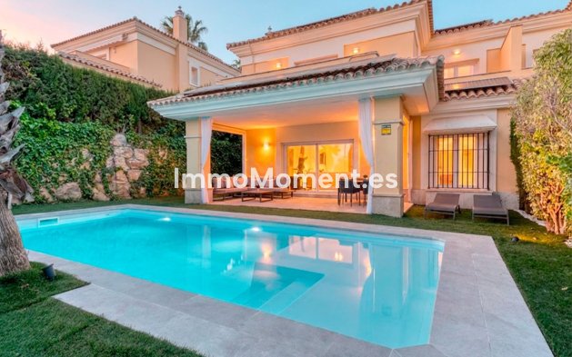 Resale - Villa - Marbella - Santa Clara