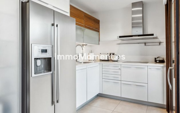 Wiederverkauf - Wohnung - Estepona  - Estepona Centro