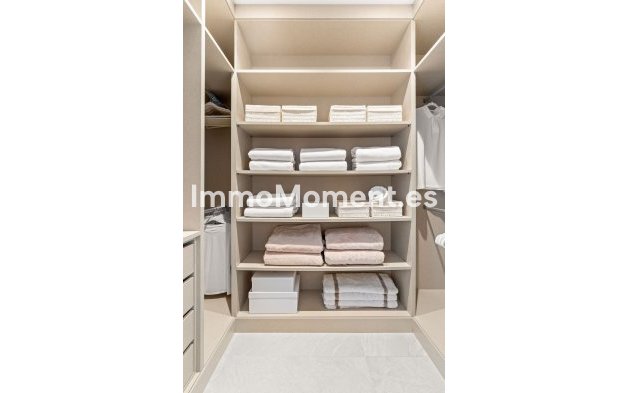 Resale - Apartment - Marbella - Santa Clara